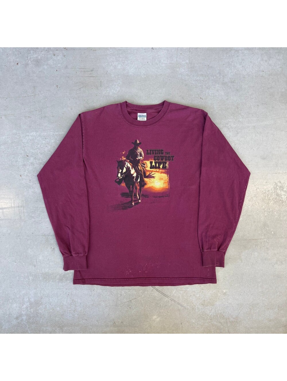 Vintage 2000s Living The Cowboy Life Graphic Longsleeve T-Shirt Medium Burgundy